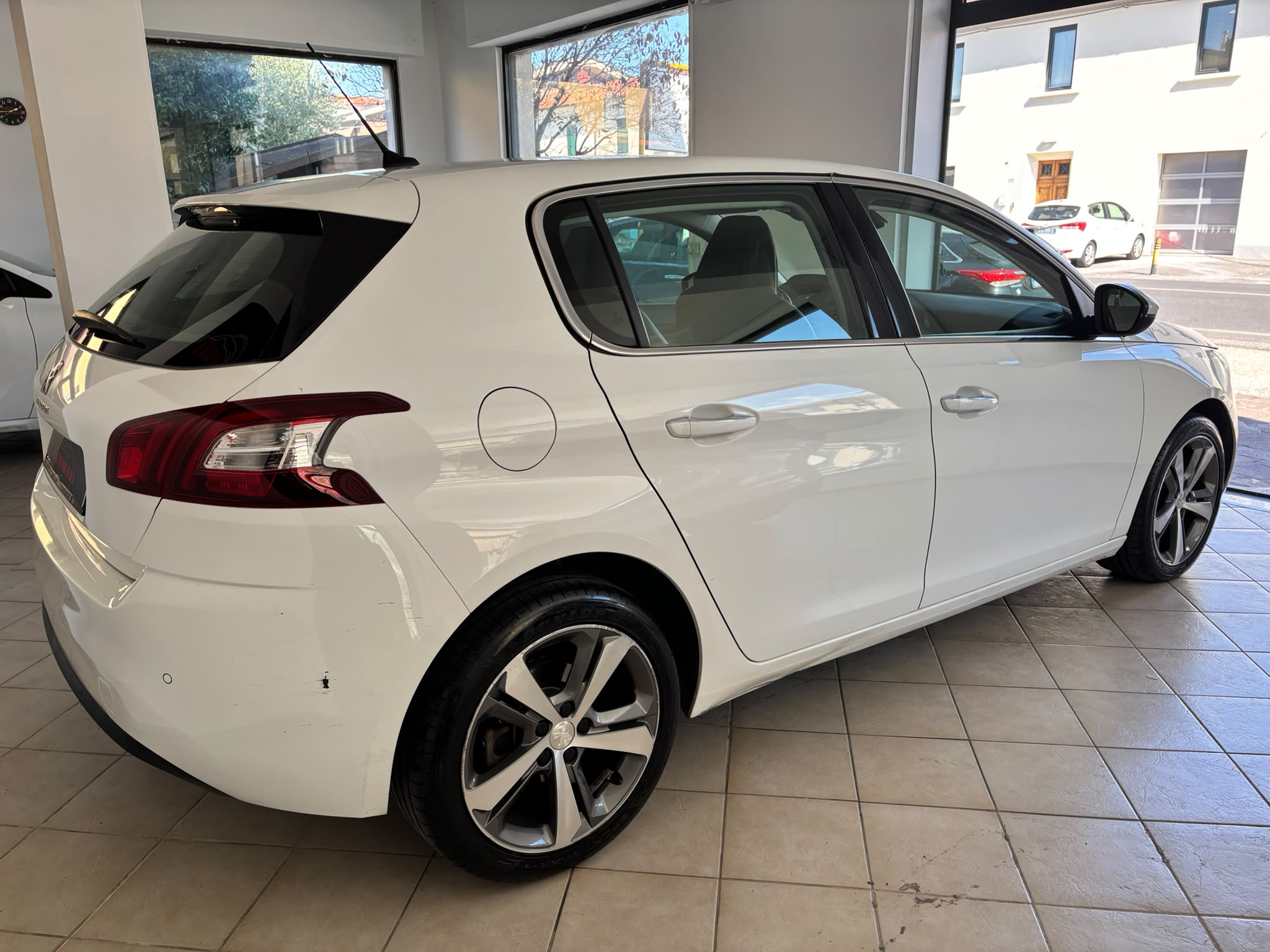 PEUGEOT 308 1.6 HDI 116 CV ALLURE