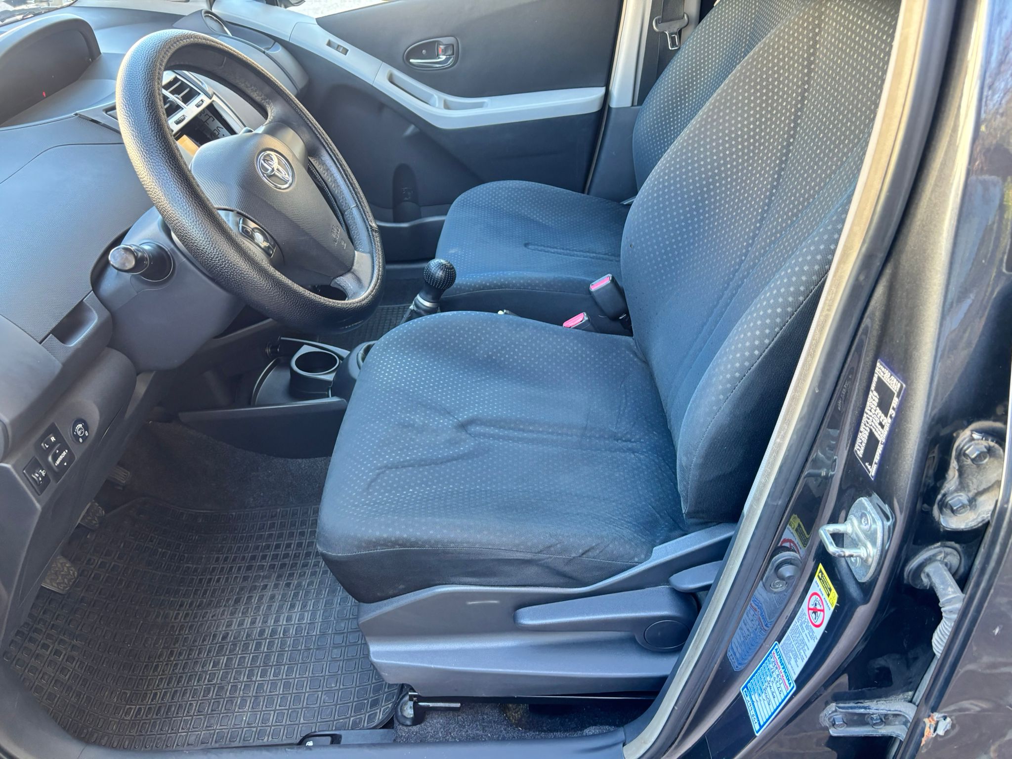 TOYOTA YARIS 1.0 BENZ/GPL SOL
