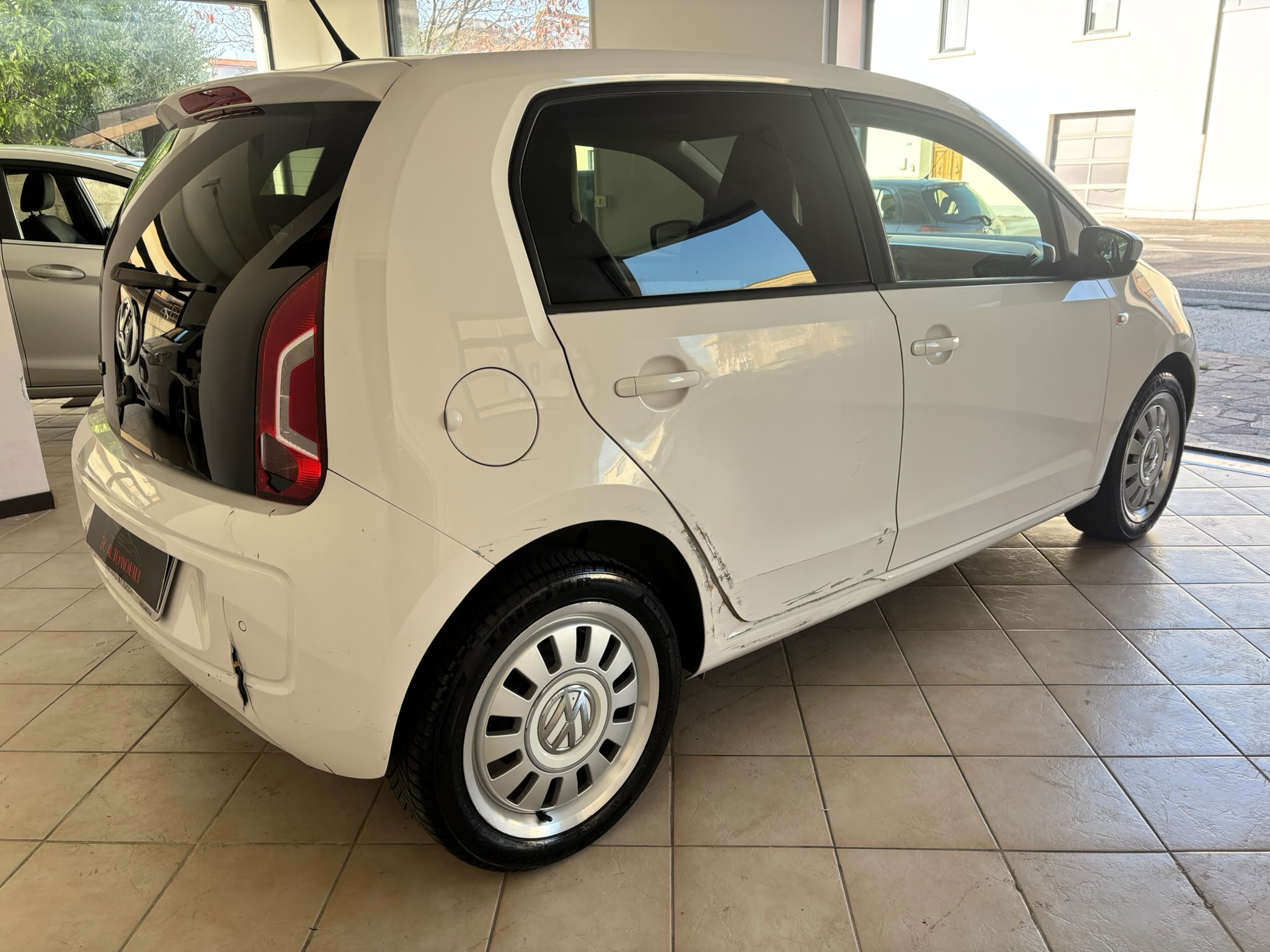 VOLKSWAGEN UP! BENZINA/METANO