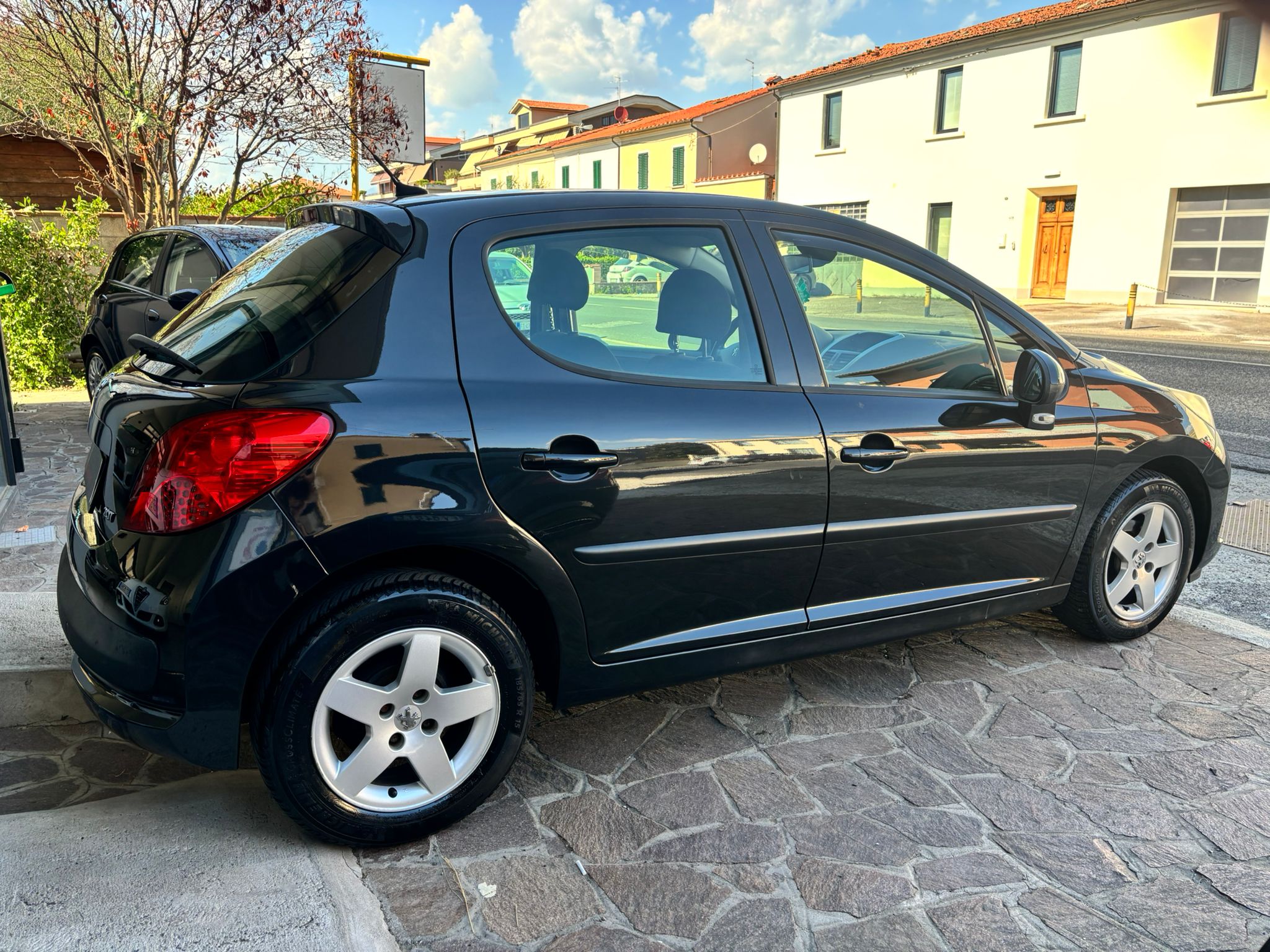 PEUGEOT 207 1.4 BENZINA 73 CV XLINE