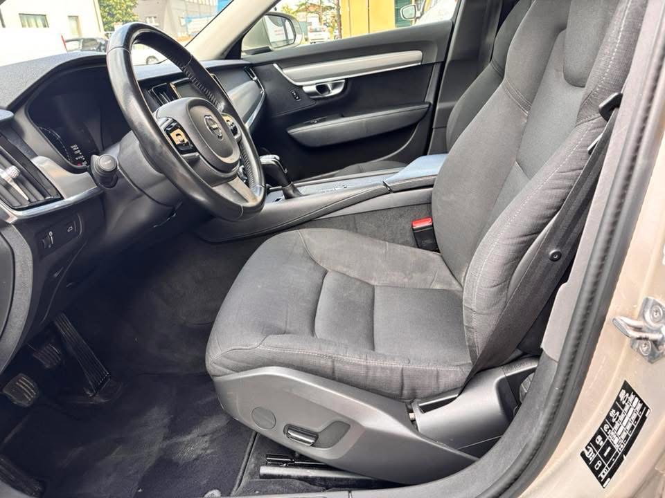 VOLVO S90 D3 MOMENTUM CAMBIO MANUALE