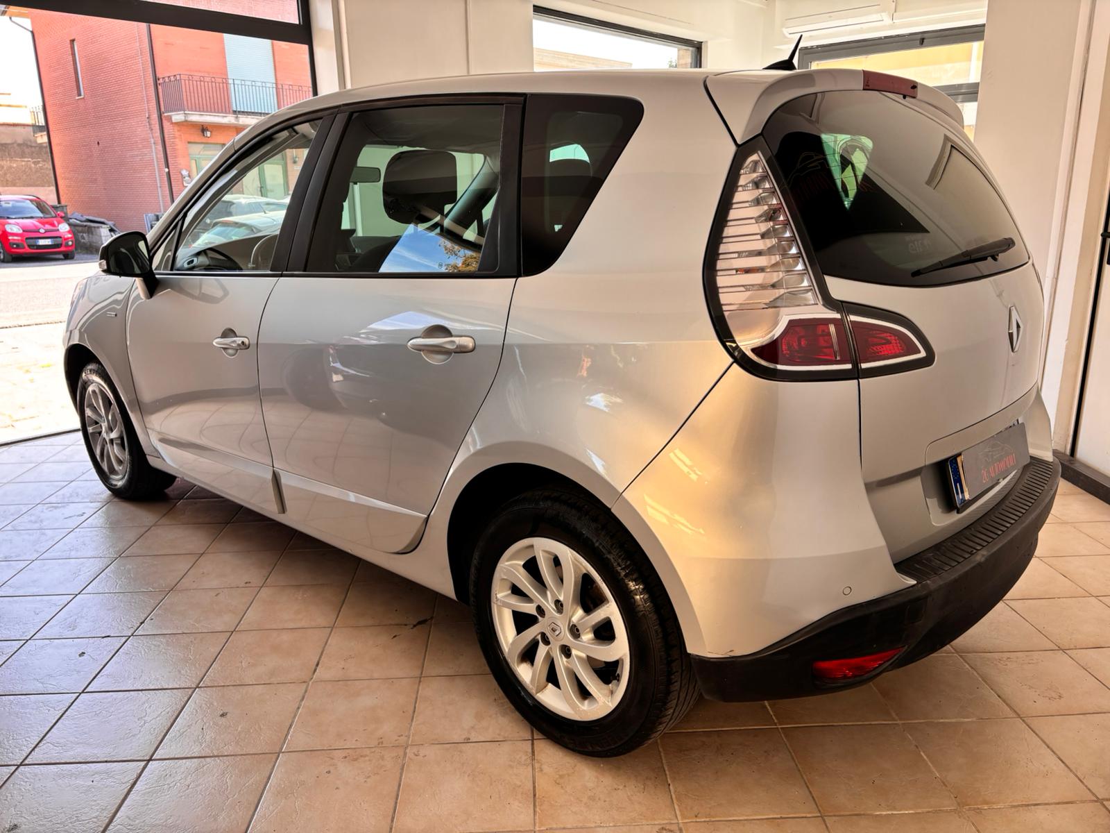 RENAULT SCENIC XMOD 1.5 dci LIMITED