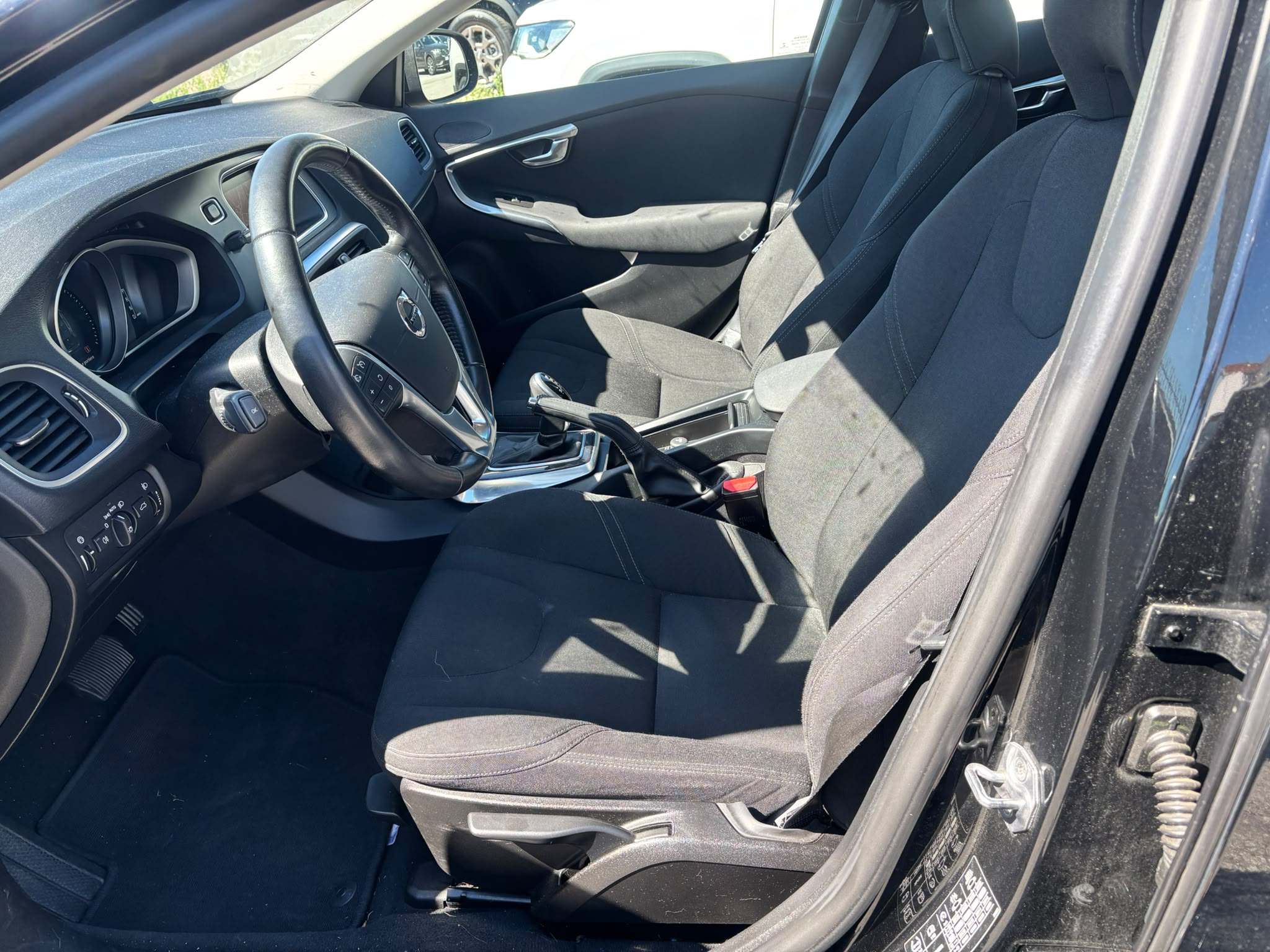 VOLVO V40 KINETIC CAMBIO AUTOMATICO