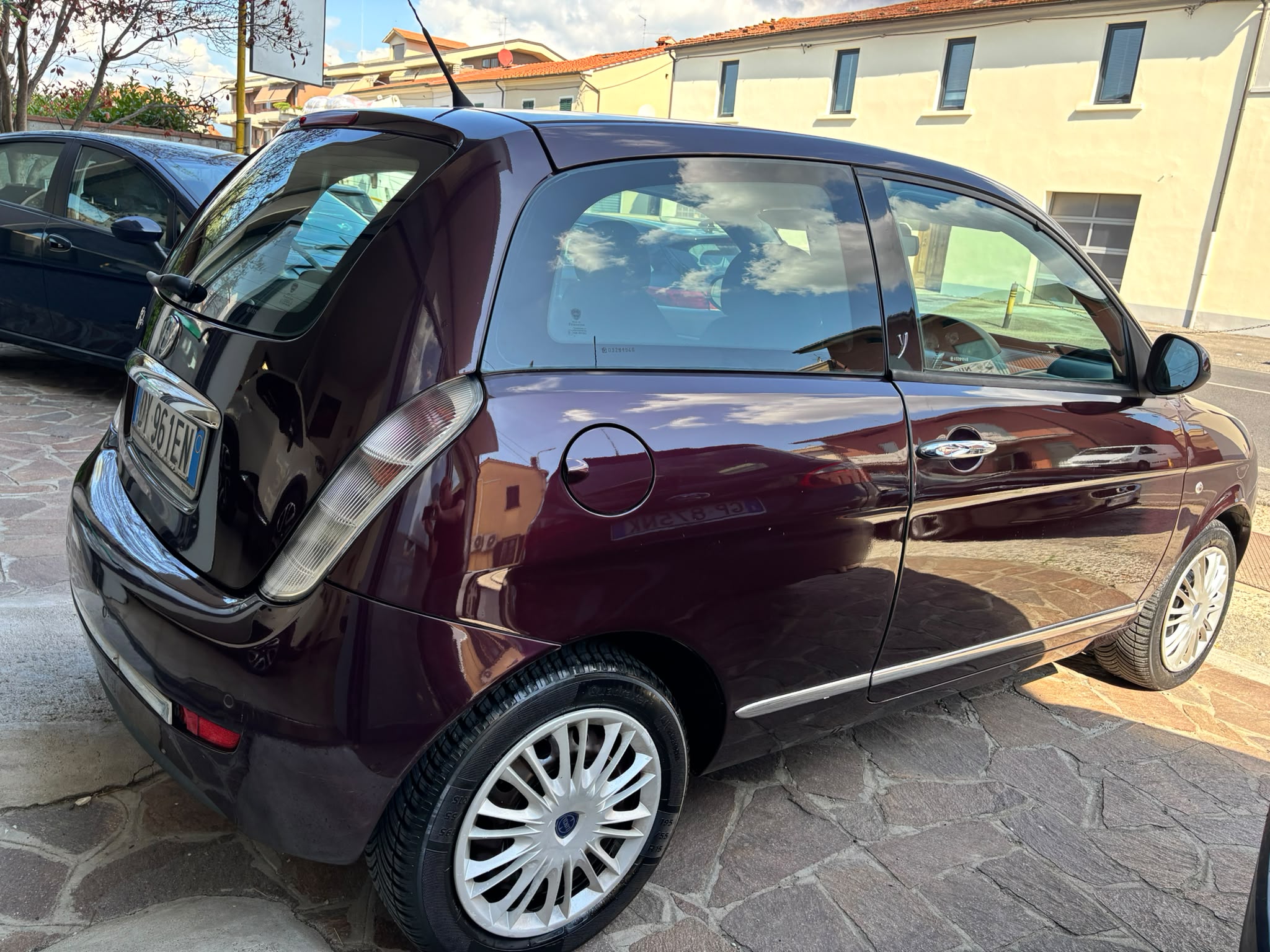 LANCIA YPSILON  1.2 BENZINA VERSUS